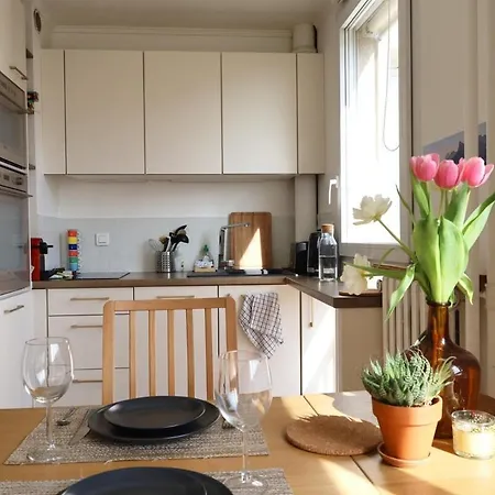 Vue Jardin Proche Canal Saint-martin Appartement Paris