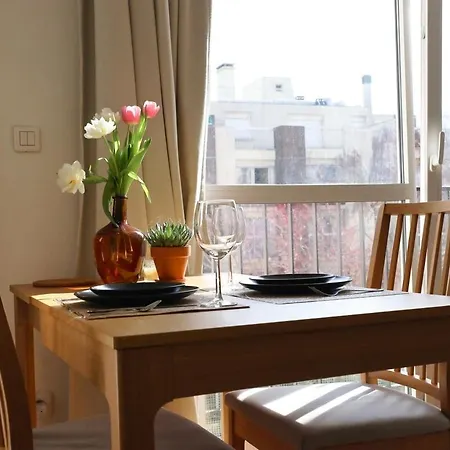 Vue Jardin Proche Canal Saint-martin Appartement Paris
